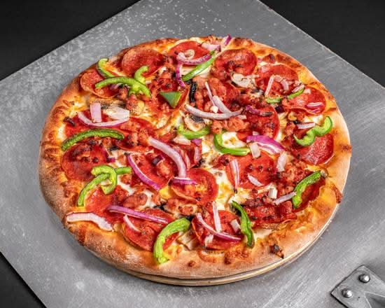 Small Deluxe Pizza