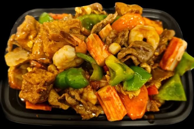 Assorted Meat and Seafood on Braised Tofu