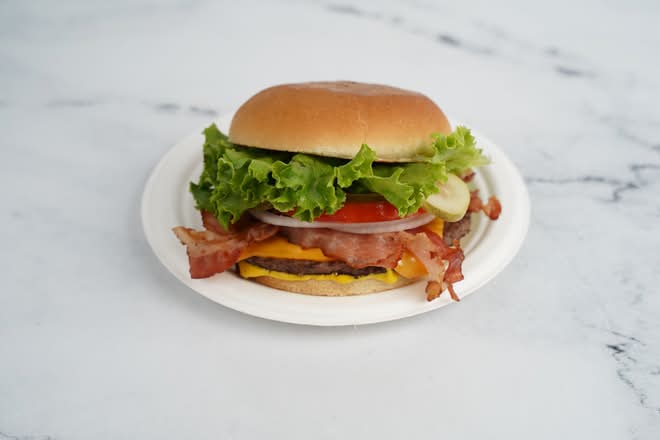 Cheeseburger avec Bacon / Cheeseburger with Bacon