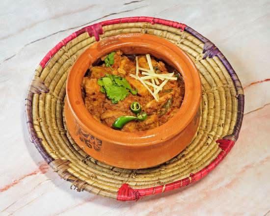 Chicken Makhani Handi (White Meat)