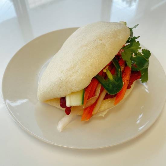 Lemongrass Chicken Bao