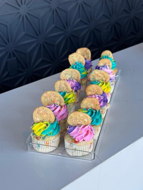 6 Birthday Cake Cupcake