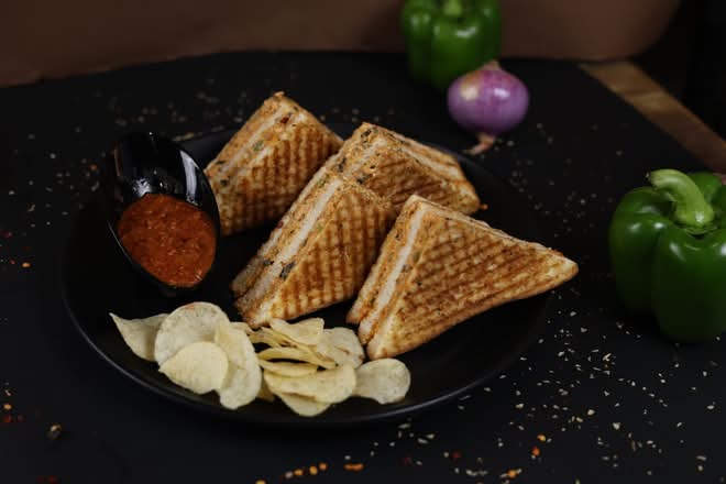 Paneer Makhani Club