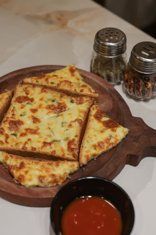 Cheese Chilli Garlic Toast