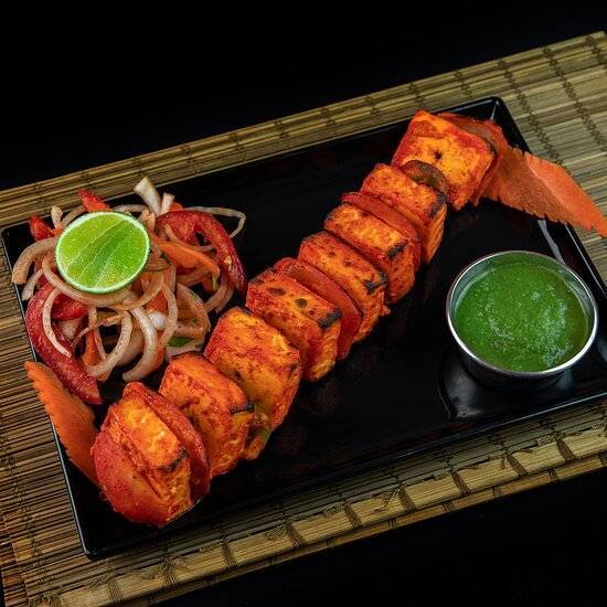 Paneer Tikka (red & spicy)(8pieces)