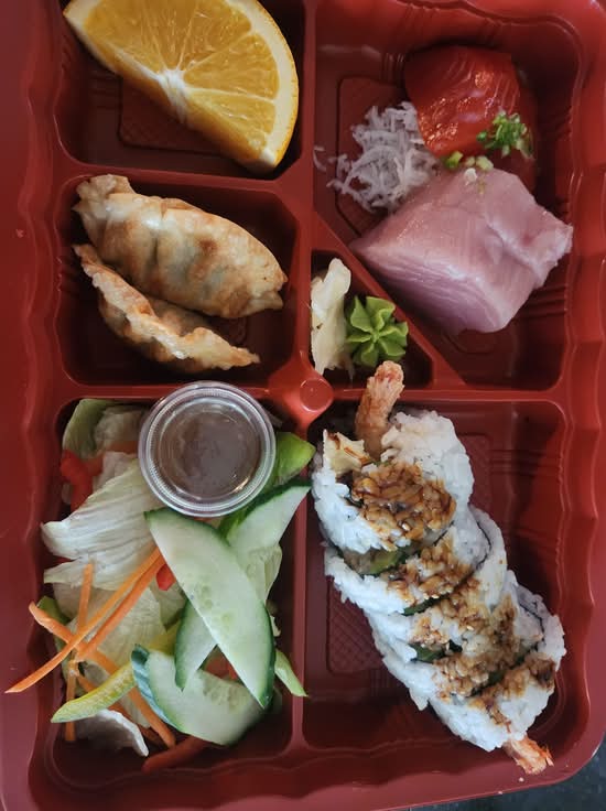 Sushi & Sashimi box (lunch time only till 3:30)