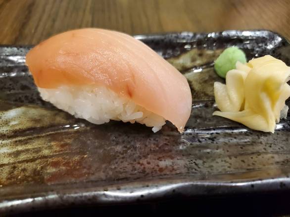 Tuna nigiri