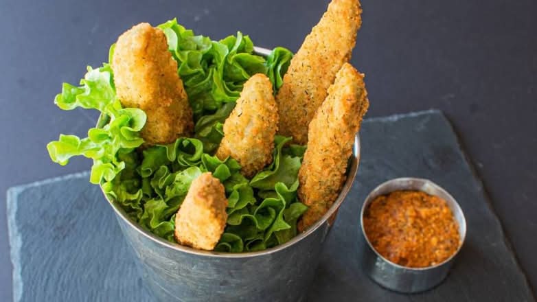 CORNICHONS PANÉS  I  BREADED PICKLES
