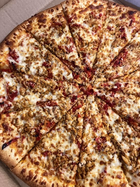 Grilled Chicken Pizza