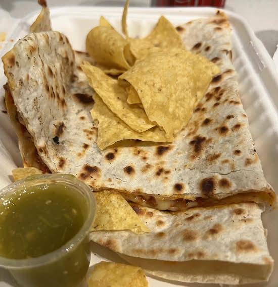 Quesadilla Picadillo - Halal
