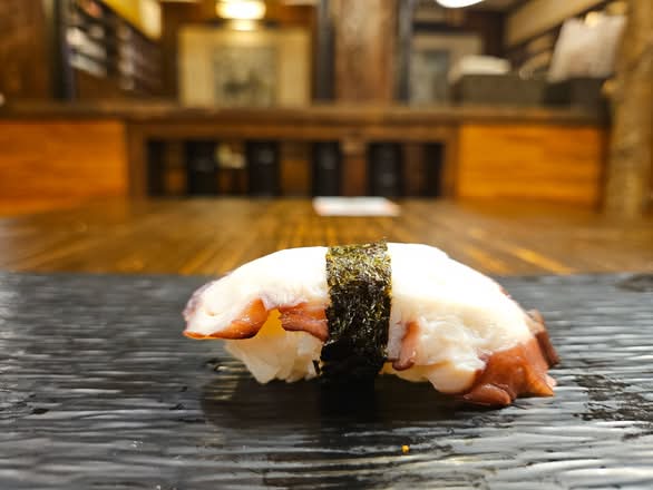 Tako nigiri