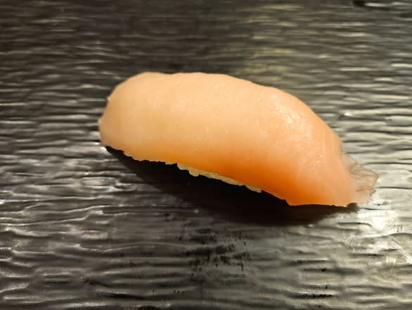 Tuna nigiri