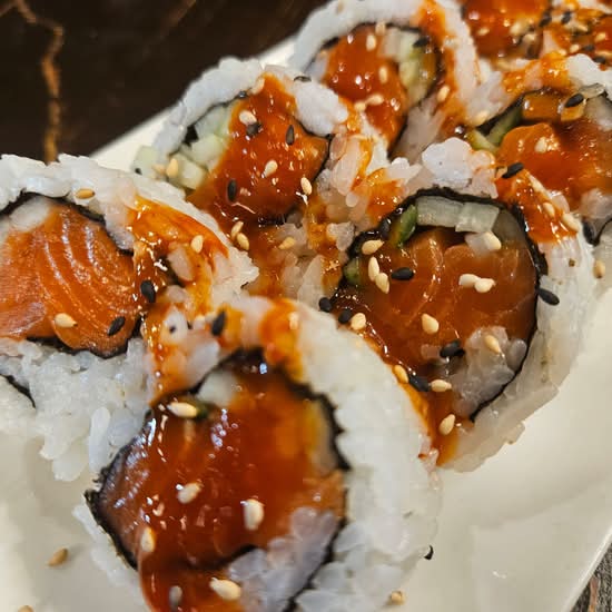 Spicy Salmon Roll
