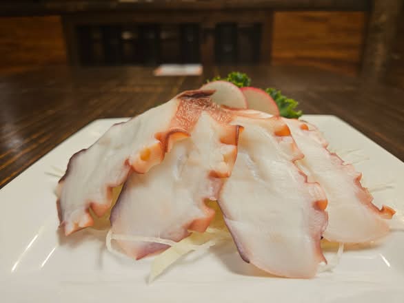 Tako Sashimi