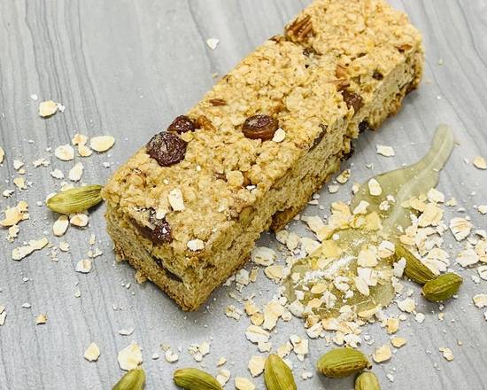 Barre granola aux raisins et cardamome / Raisin and cardamom granola barre