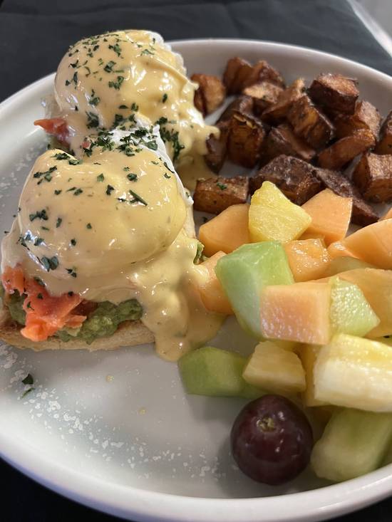 Smoked Salmon Benny