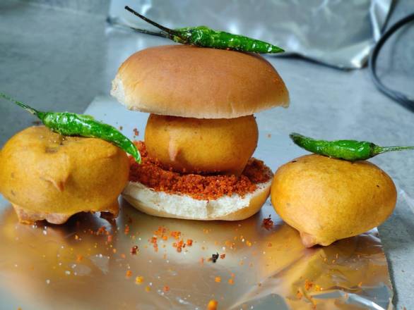 Vada Pav - 2 Pieces