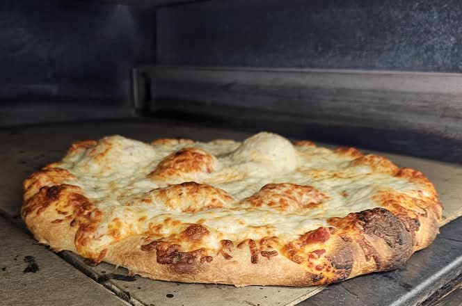 Pizza Mozzarella / Mozzarella Pizza