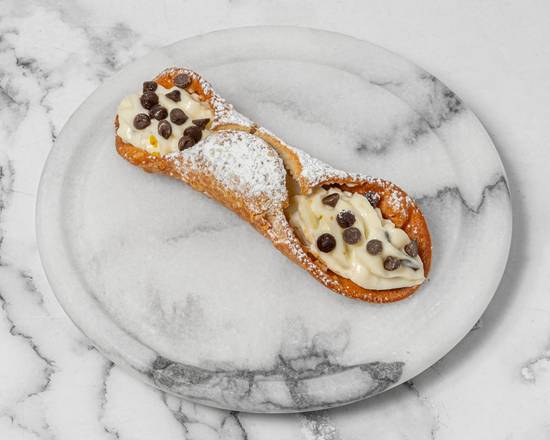 Chocolate Chip Cannoli