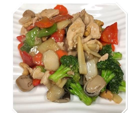106-Poulet sauté aux noix de cajou / Chicken with cashew nuts 腰果雞/Gà xào hạt điều