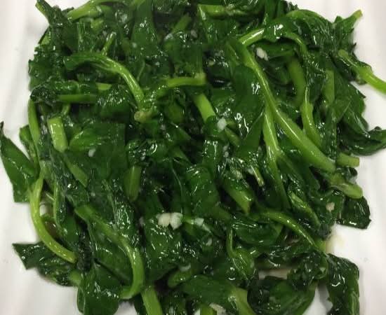81-Feuilles de pois mange tout à/Garlic snow peas leaves 蒜蓉豆苗/Rau đậu Hà Lan xào tỏi