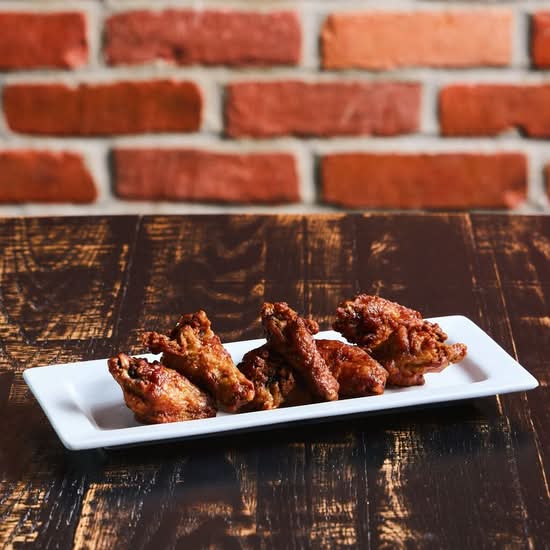 Ailes De Poulet Classiques (8) / Classic Chicken Wings (8)