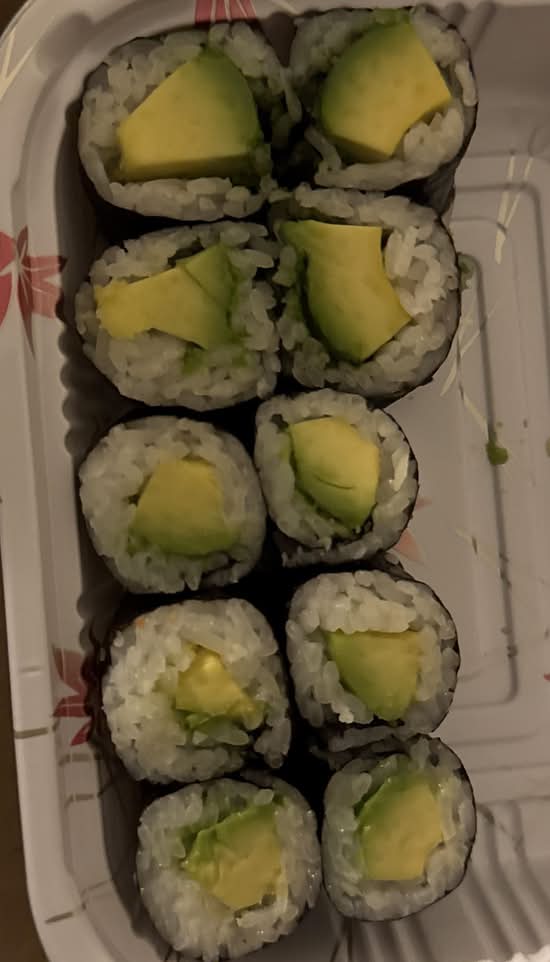 Avocado Maki Roll (6 pcs)