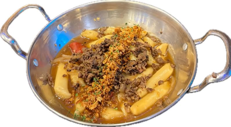 Bulgogi Tteobokki (불고기 떡볶이)