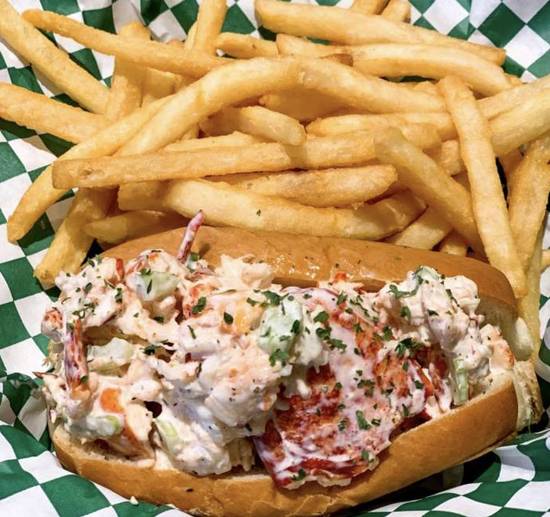 Maine Style Lobster Roll