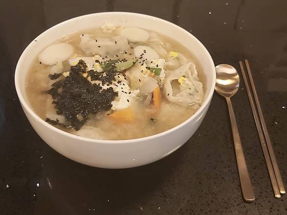 Tteok Mandu-Guk