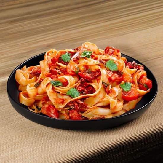 Fettuccine Alla Puttanesca - Regular