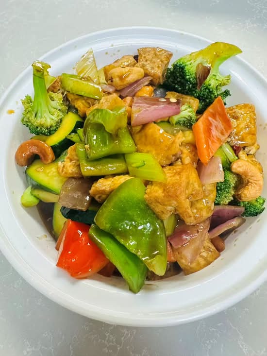 K8 Orange Cashew Chicken or Tofu with Mix Vegetable (Spicy)