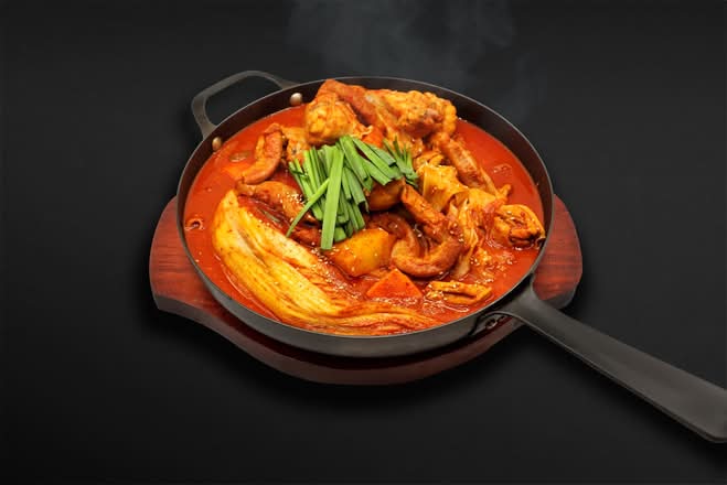 Spicy Chicken and Beef Intestines Stew / 곱도리탕