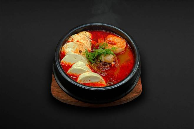 Seafood Soft Tofu Soup / 해물 순두부찌개