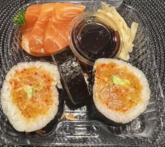 1. Saumon / Salmon (Saké)