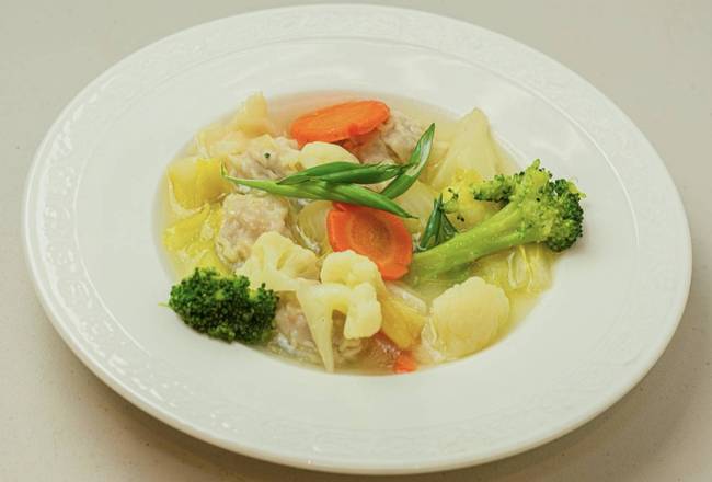 Wonton Soup with Veggies