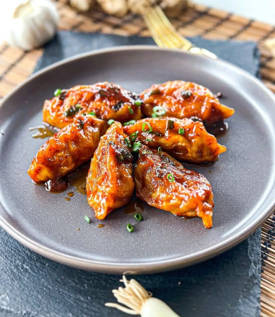 Veg Schezwan Momos