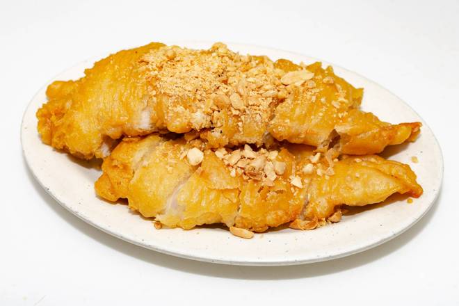26. Deep-Fried Boneless Chicken Slices with Crushed Almond 杏仁炸酥雞