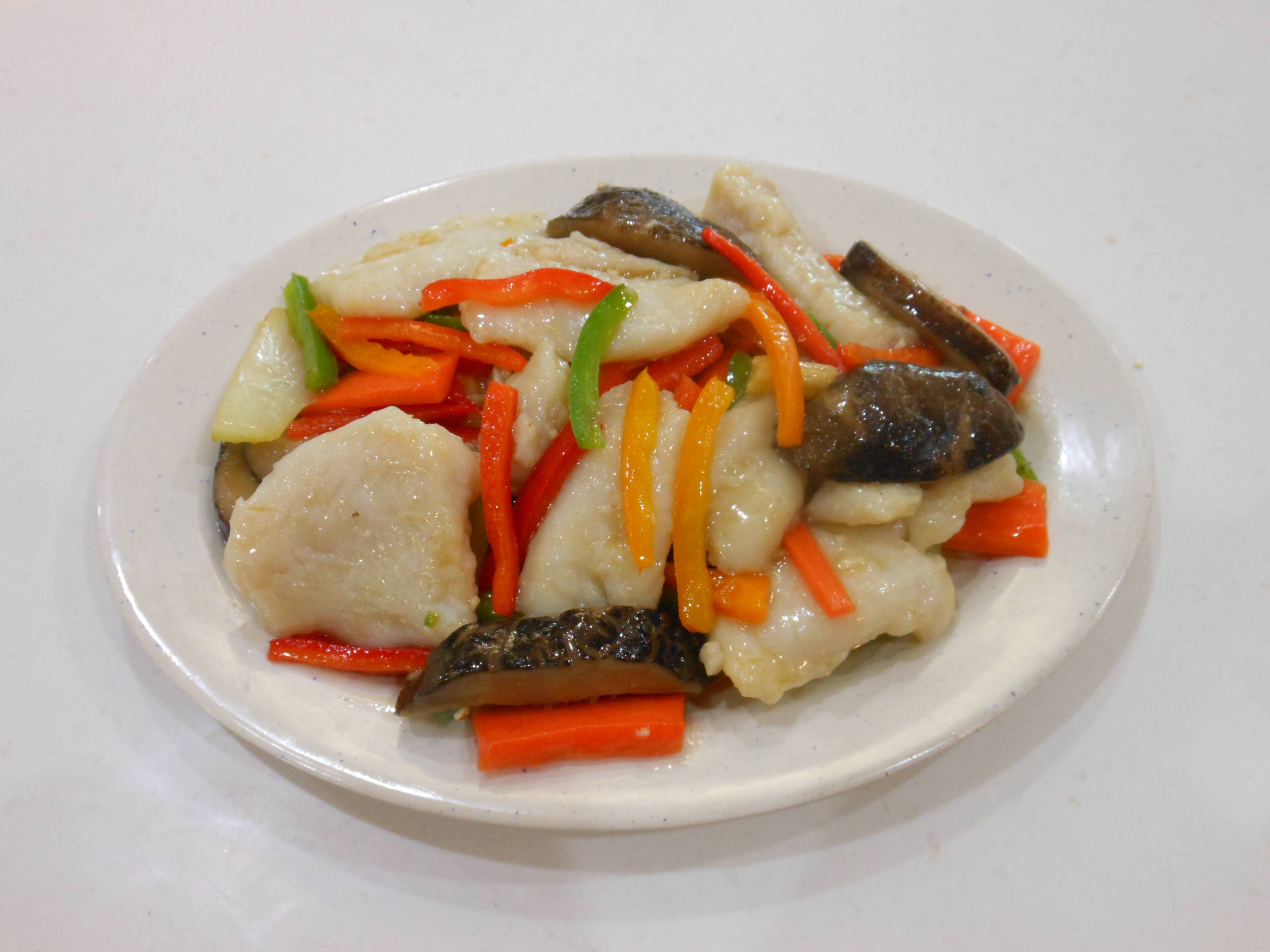 Braised Tender Fish Slices Stir-fried with Pepper and Chinese Mushroom 椒絲冬菇炒魚柳