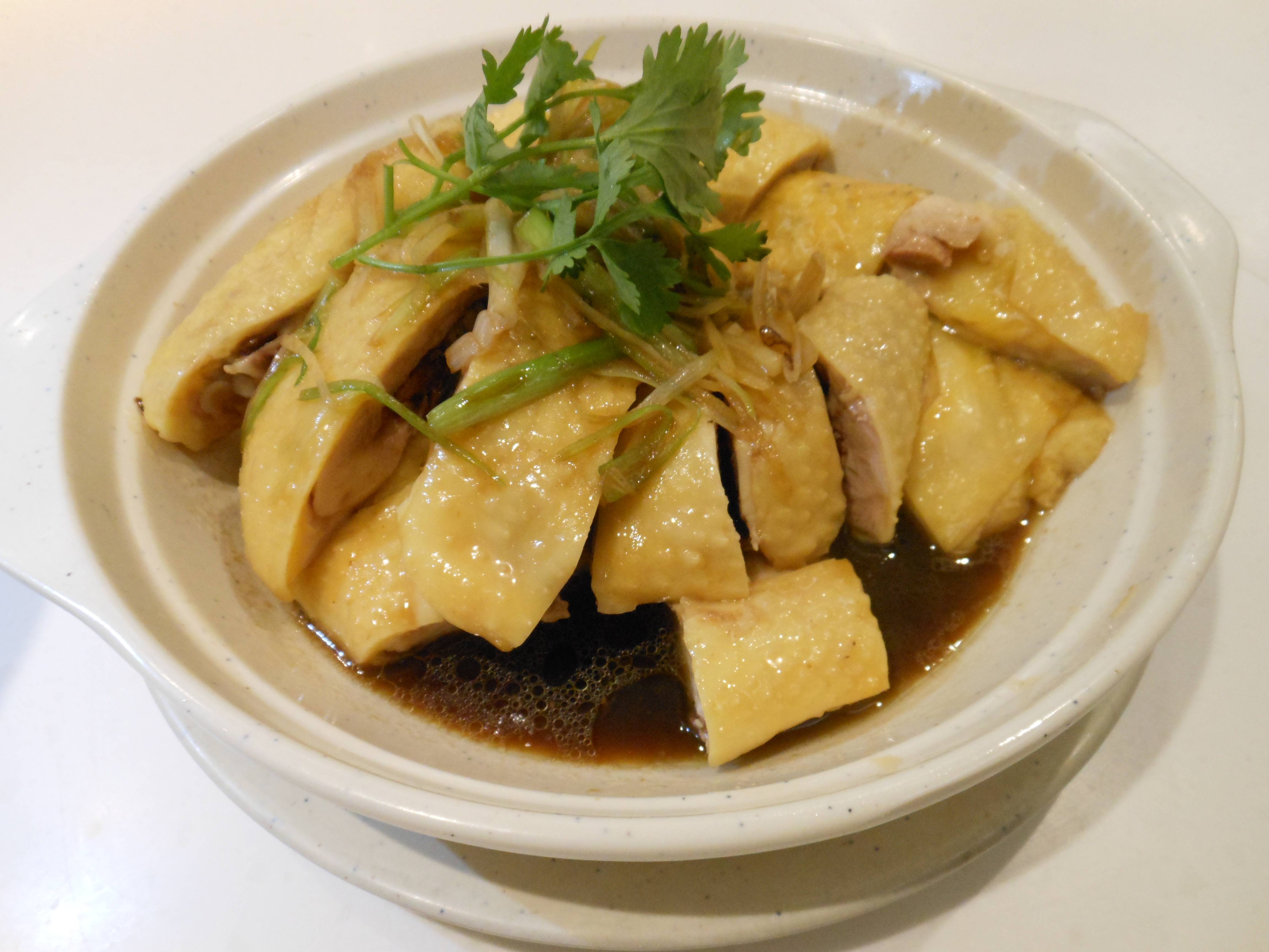 Free Range Chicken in Special Soy Sauce with Ginger and Green onion 薑蔥豉油走地雞