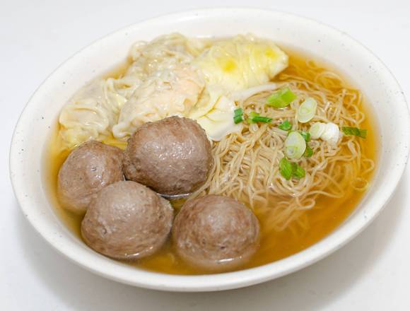 180. Beef Ball and Shrimp Meat Dumpling with Noodle in Soup 牛丸水餃麺