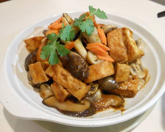 Tri-Mushroom Braised with Egg Tofu and Deep-Fried Tofu Hot Pot 三菇鴛鴦炆豆腐煲
