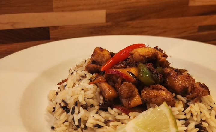 Ginger Chili Chicken Bowl