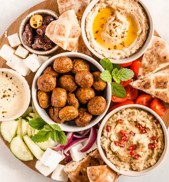 Falafel Platter وجبة فلافل