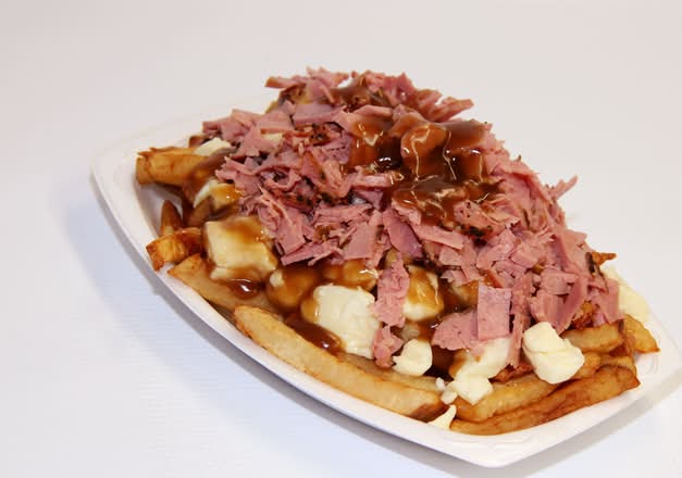 Poutine Viande Fumée (M)/ Smoked Meat Poutine (M)