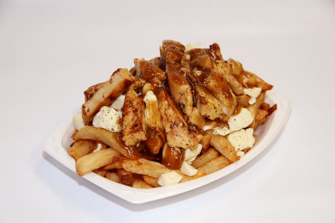 Poutine Poulet (M)/ Chicken Poutine (M)