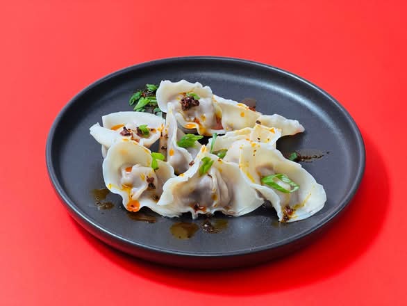 Golden Ingot Sichuan Beef Dumplings