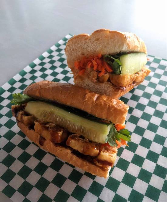 Lemongrass Tofu Subs (Bánh Mì Đậu Hũ Chiên Sả Ớt)
