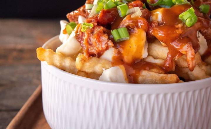 POUTINE PORC EFFILOCHÉ JUMBO