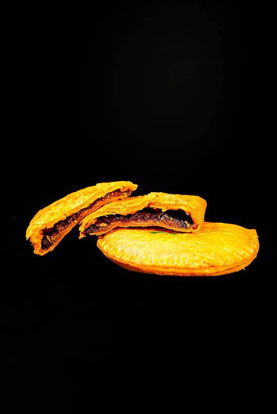 Jamaican Beef Patty (1 pc)